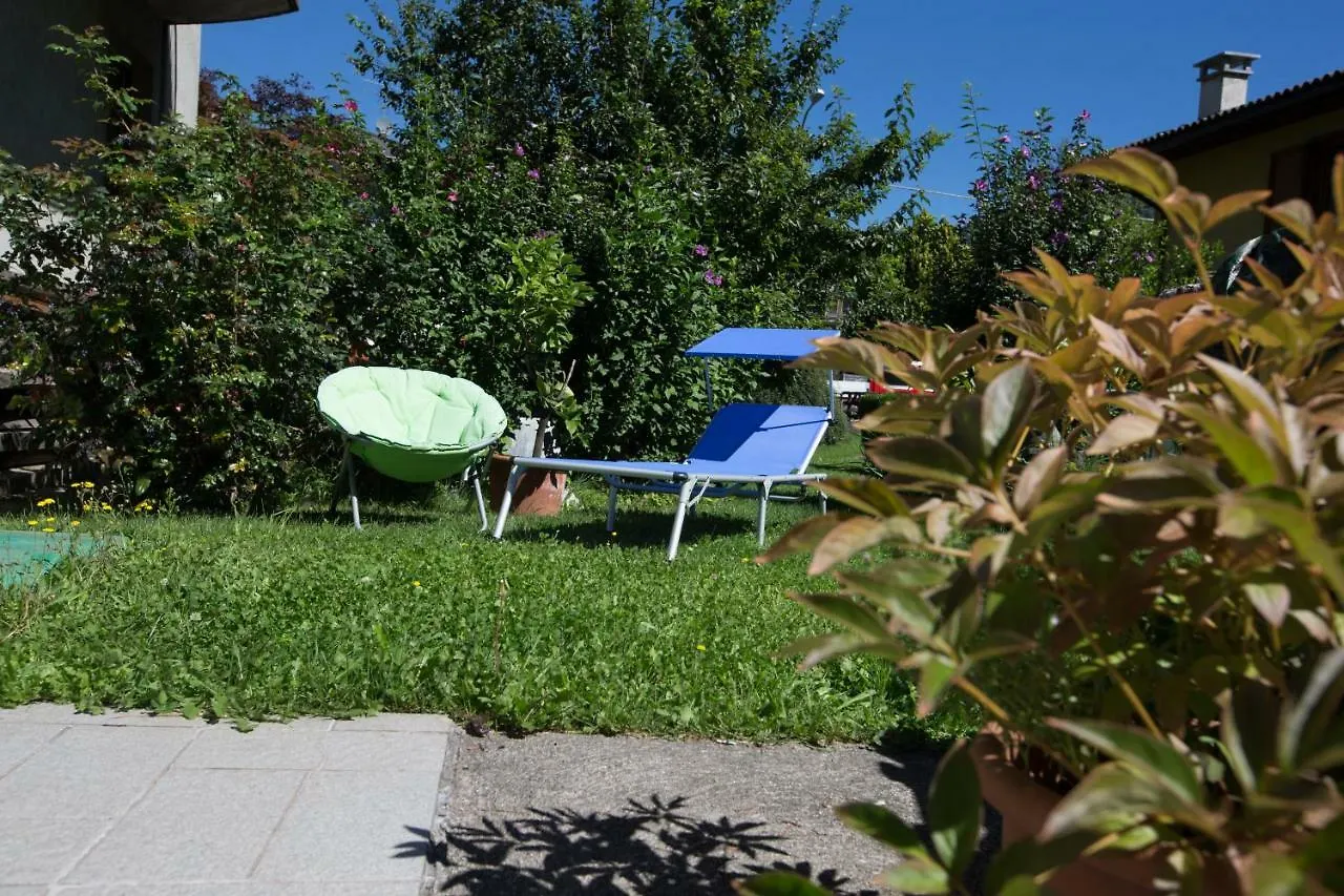 Free Hugs Hotel Mazzo di Valtellina 0*,  Olaszország