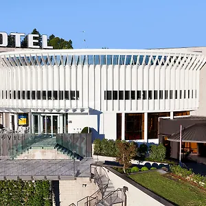 Szálloda & Co, Albavilla